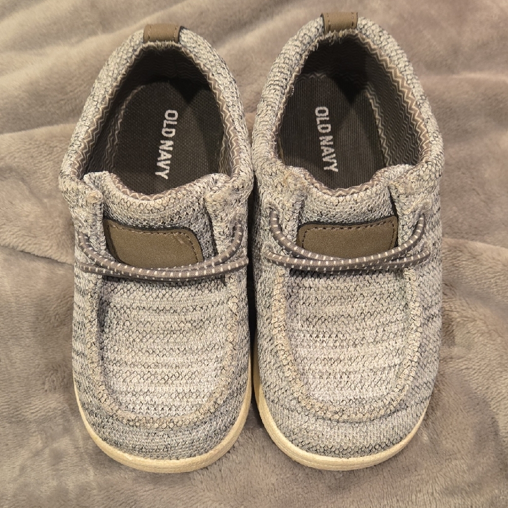 Old Navy Kids Moccasins in Gray